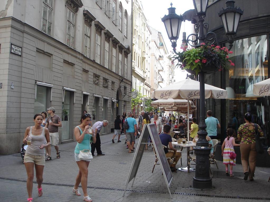 Romantic Centrum Apartman Budapest Exterior photo